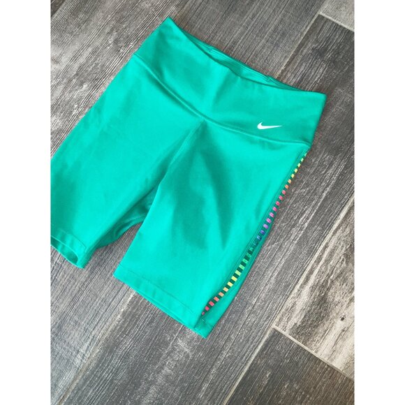 Nike One Rainbow Ladder 7” Performance Shorts, size SMALL Women’s NWOT - Picture 3 of 5